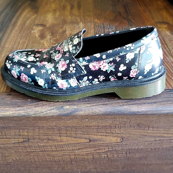DR.MARTENS Addy Floral Loafer, Size 9/41 - Picture 5 of 9